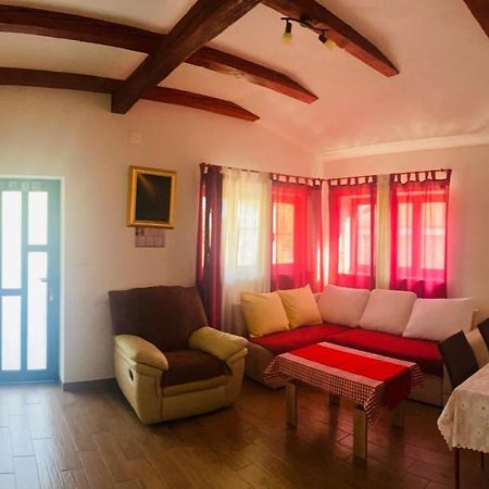 Apartmani Janja Starigrad Paklenica Exterior foto