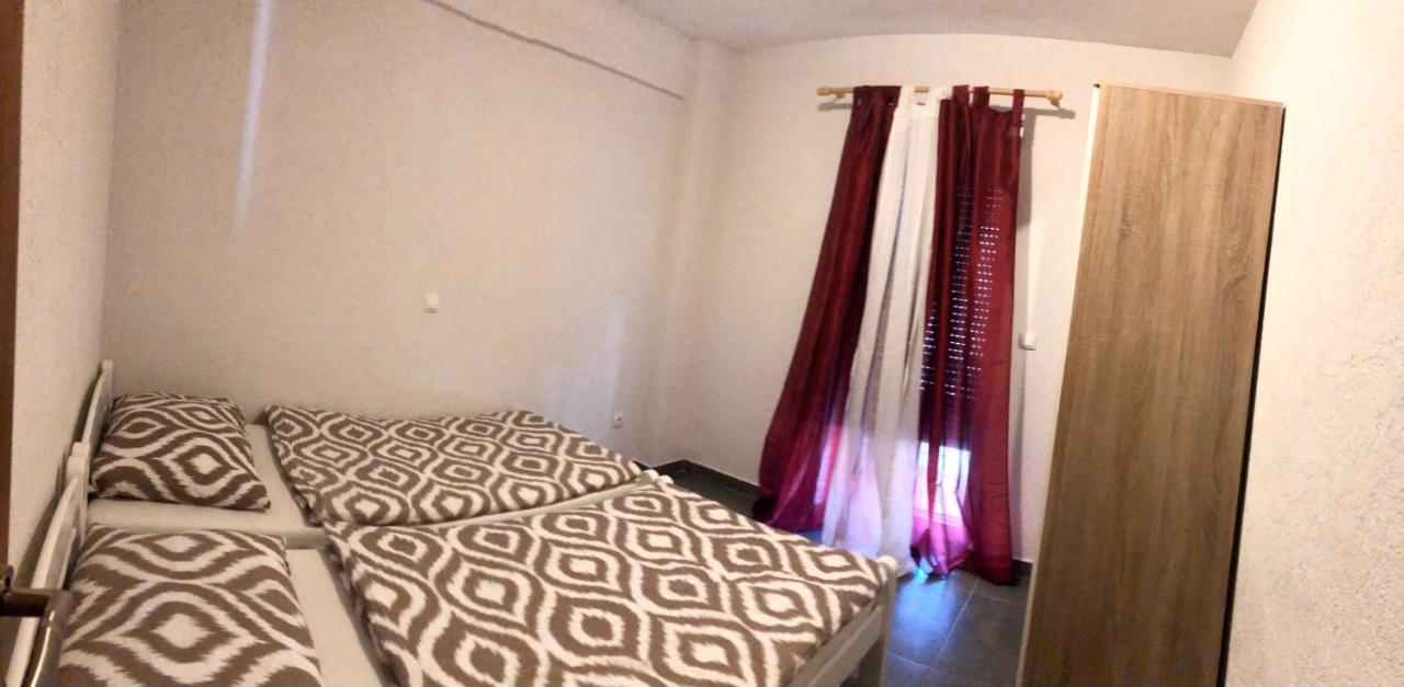 Apartmani Janja Starigrad Paklenica Exterior foto