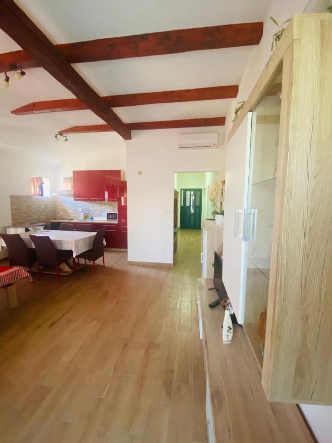Apartmani Janja Starigrad Paklenica Exterior foto