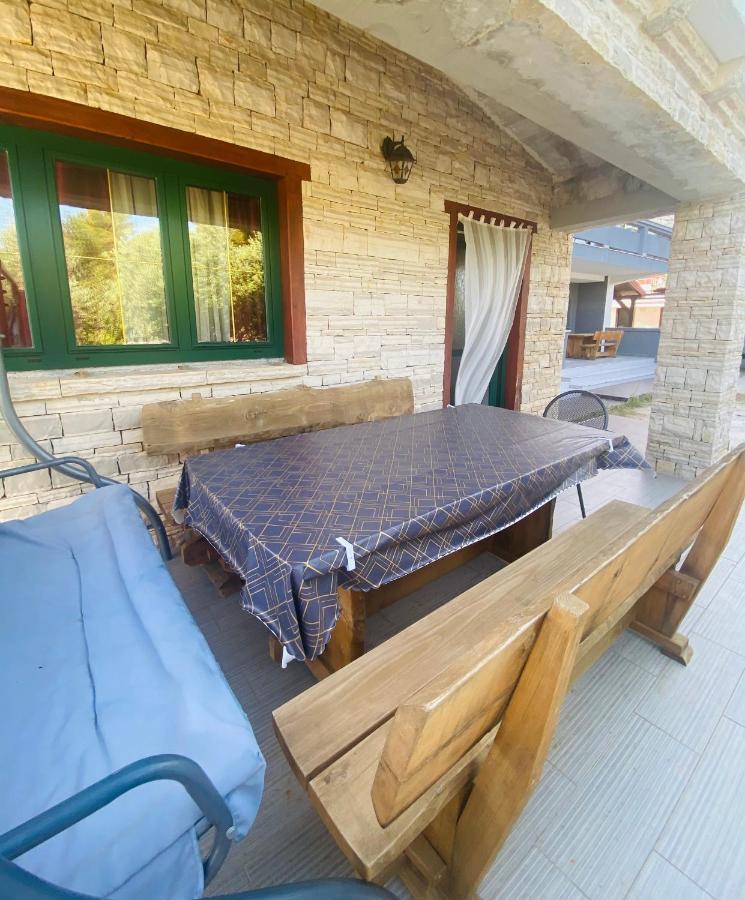 Apartmani Janja Starigrad Paklenica Exterior foto